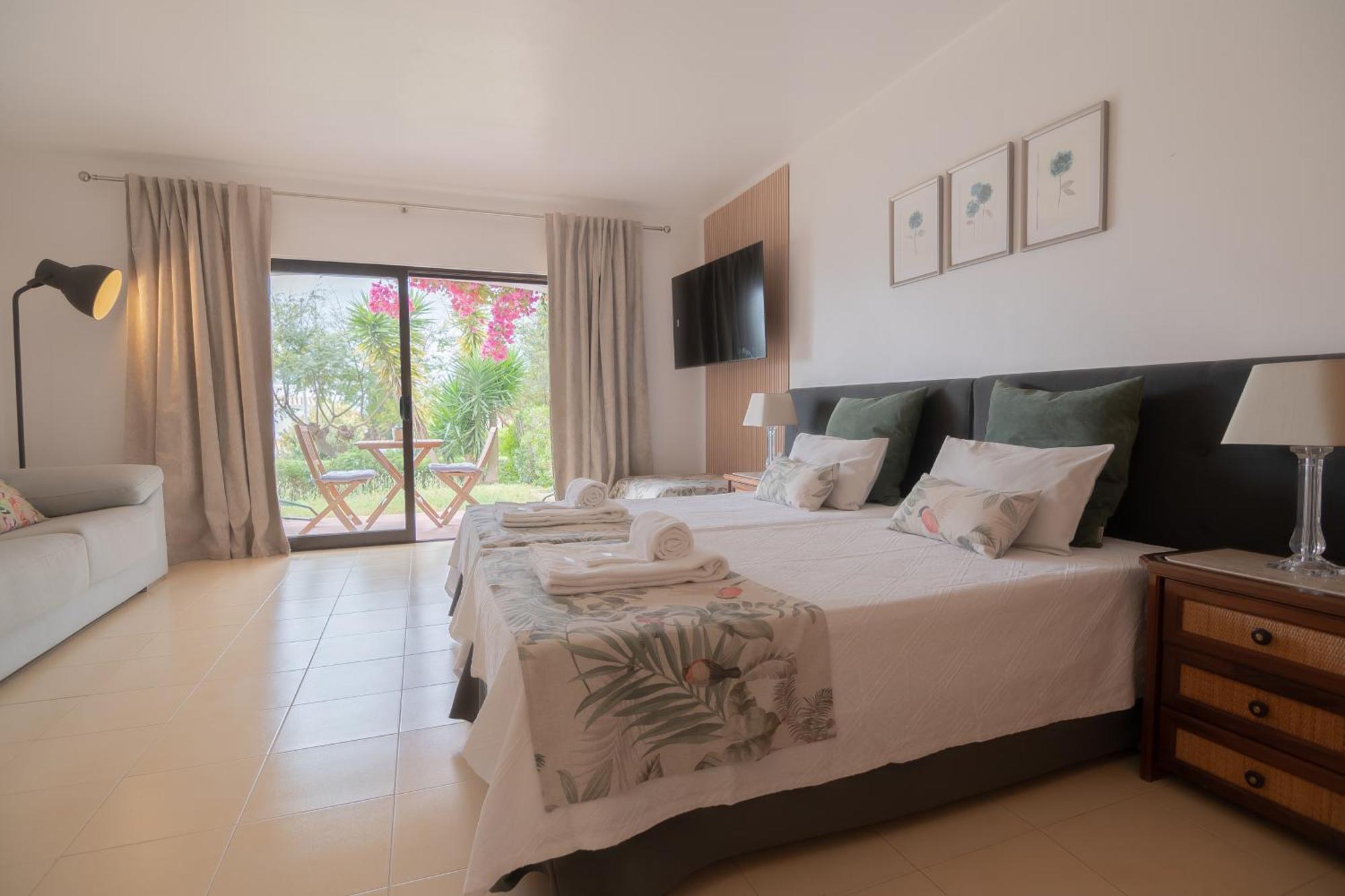 Seacoast Retreat With Pool And Beach Access By Drago Rentals Albufeira Buitenkant foto